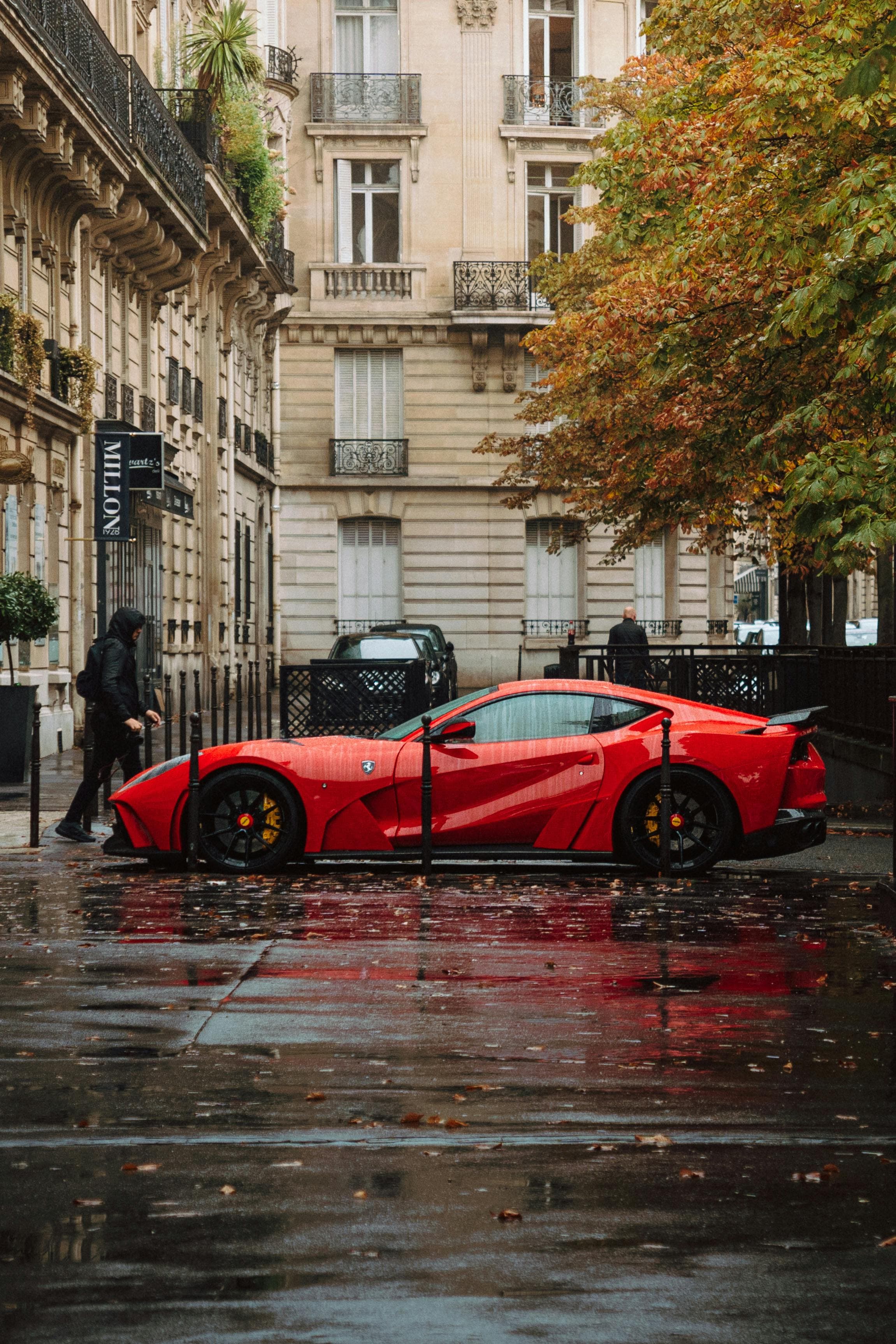 Ferrari 812 red side