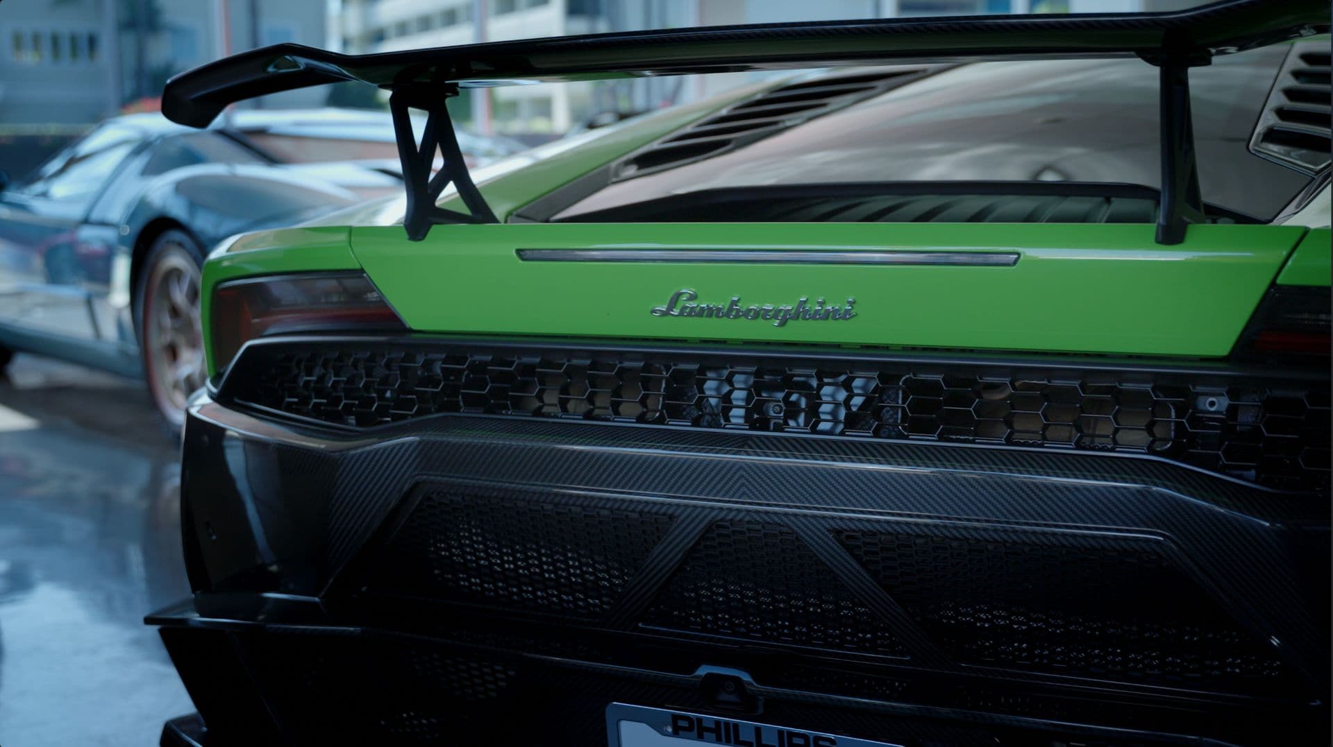 Lamborghini green rear spoiler
